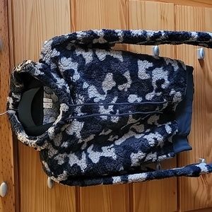 Z by Zella Sherpa funnel/hoodie.  XS.